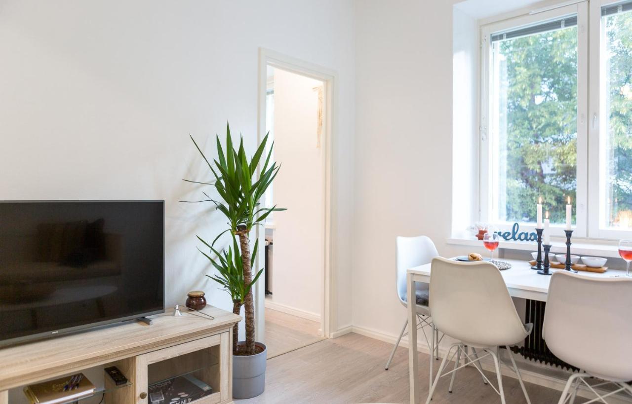 Kotoisa & Tyylikaes Keskusta-Asunto Neljaelle! Appartement Tampere Buitenkant foto